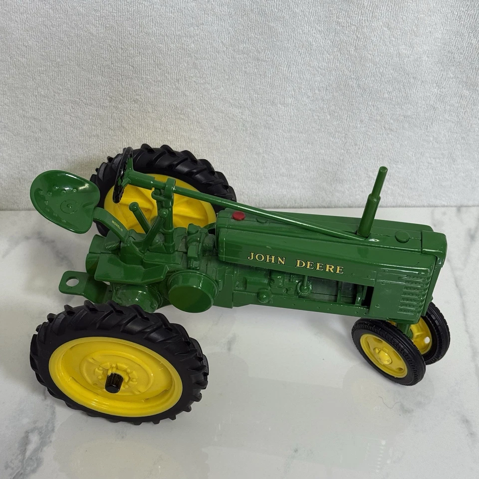 VTG John Deere Die Cast Metal Tractor Model Plus Hay Baler - Image 2 of 4