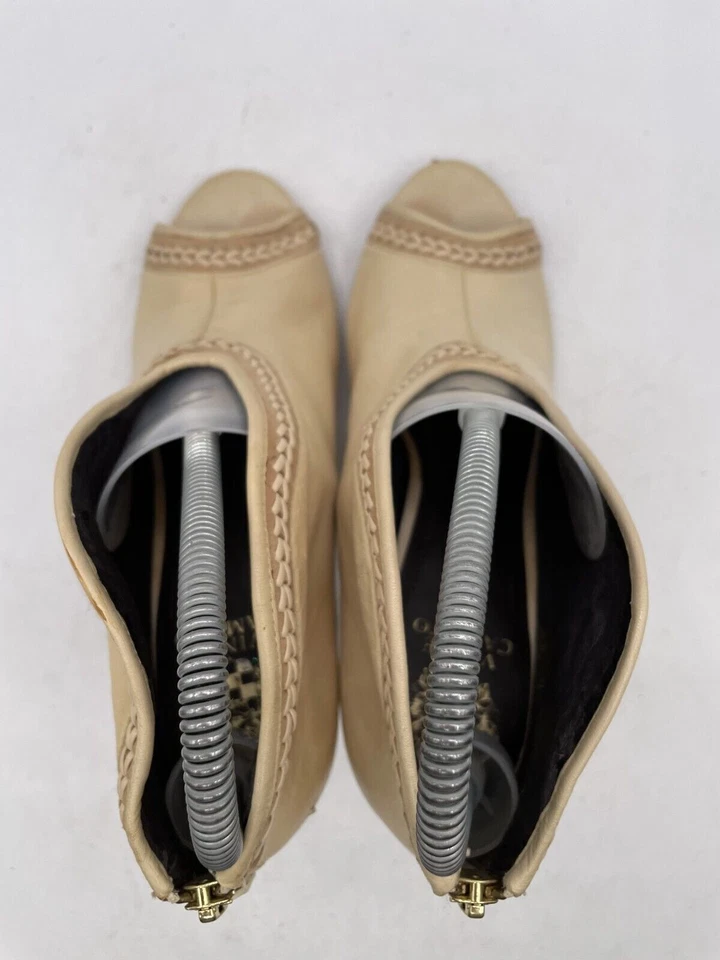 Botín Vince Camuto Astra Tacones Para Mujer Talla 8B Beige Cuero Cremallera Trasera Punta abierta Foto 4 de 4