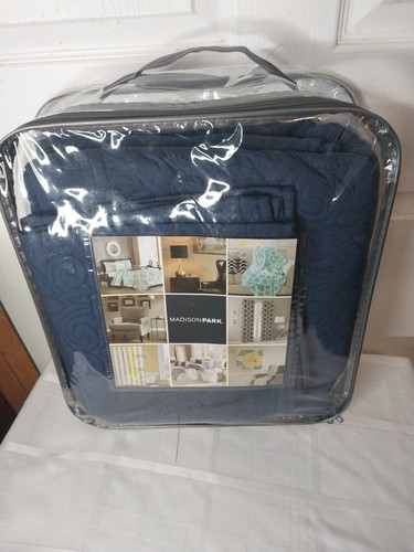 Madison Park Coverlet Set 3pcs Navy Full/ Queen - Picture 4 of 5