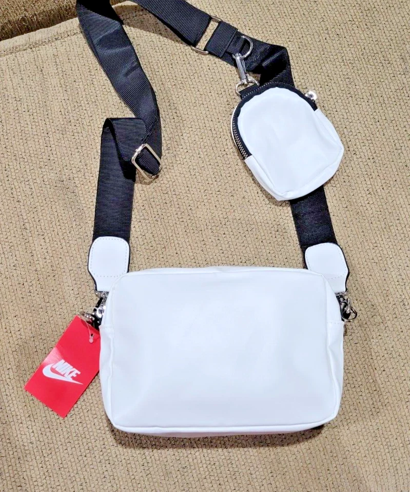 ✭✨❤️NWT Nike Purse Crossbody with Mini Bag❤️✨✭ - Image 4 of 4