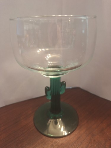Set of (2) Libbey Green Cactus Stem Margarita Glass 10oz - Excellent Condition - Picture 3 of 4