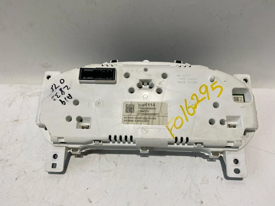 Medidor de velocímetro usado se adapta a: 2015 Gmc Canyon Canada Cluster ID 23306114 grado A Foto 3 de 4