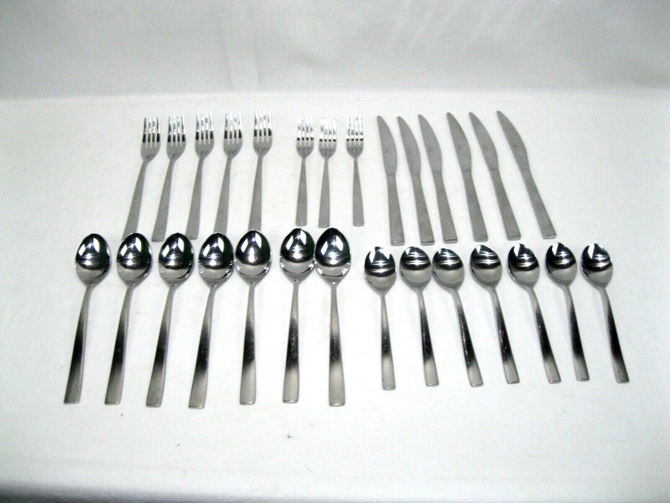 28 PC. Cubiertos Ricci Everyday de acero inoxidable lisos 18/10 ELECCIÓN Foto 2 de 4