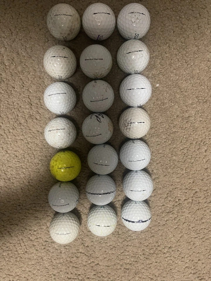 21 pelotas de golf PRO V1 usadas Foto 2 de 2