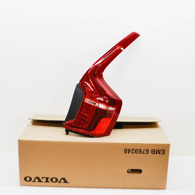 VOLVO XC90 MK2 Rear Right Taillight USA Specs 31655920 NEW GENUINE