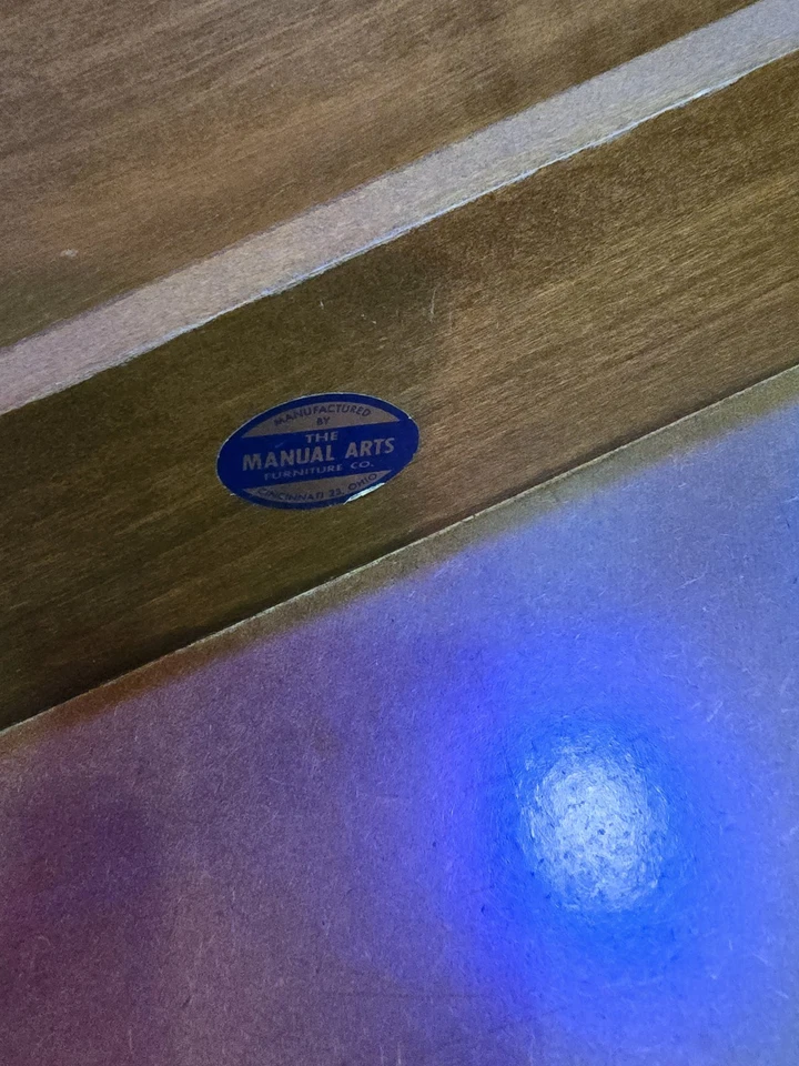 Banco de piano de nogal hecho a mano The Manual Arts MCM latón  Foto 4 de 4