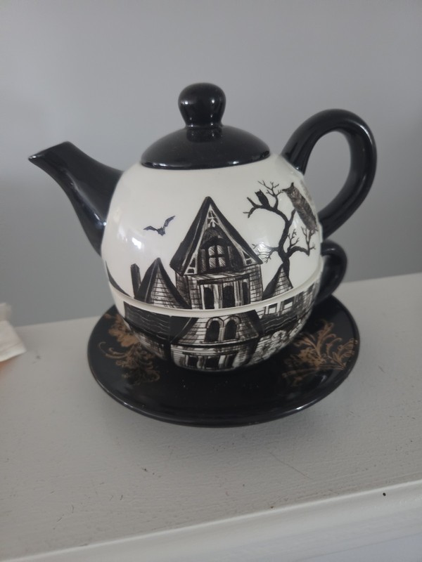Potters Studio Halloween Haunted House / Raven Teapot/ Cup and Saucer New