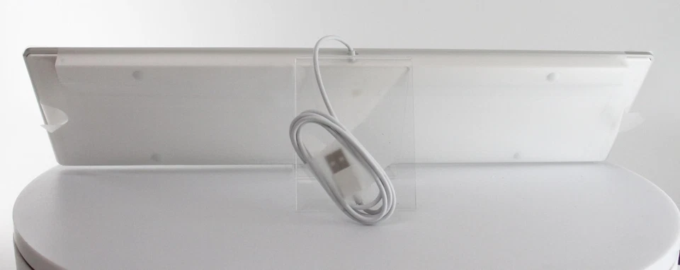 Apple Wired USB Keyboard with Numeric Keypad - French/Francais (MB110F/B) - Image 2 of 3