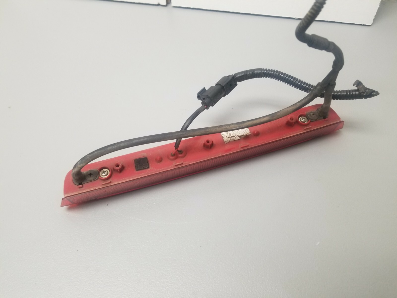 20082010 SATURN VUE OEM THIRD BRAKE LIGHT 3RD STOP LIGHT OEM eBay