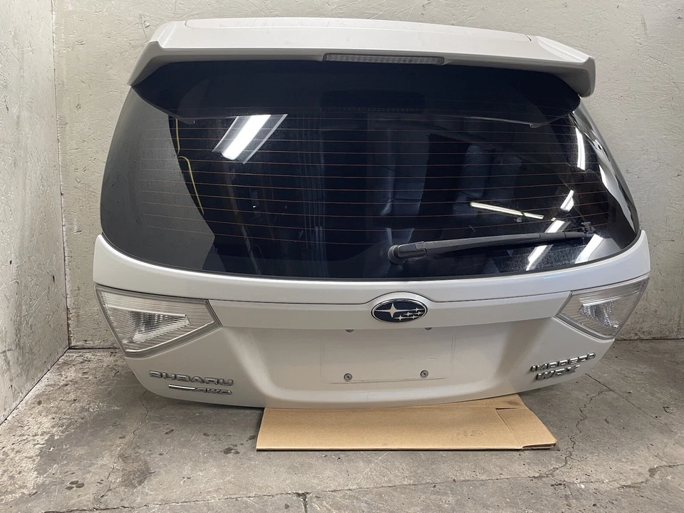 Subaru Impreza WRX y Sti 2008-2014 escotilla trasera puerta levadiza tapa maletero blanco Foto 3 de 4