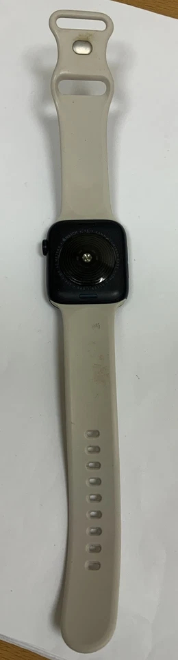Apple Watch SE 44mm Gold Aluminum Case with Pink Sand Sport Band - Regular (GPS), photo 4 of 5