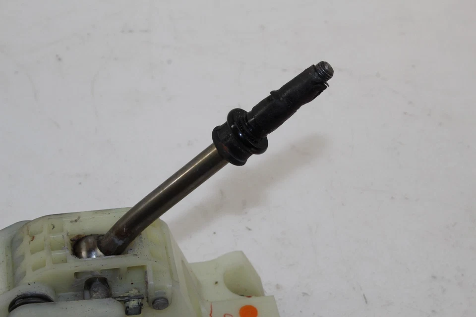 2008 Mitsubishi Lancer Evo Manual Shifter Body OEM DQ125 - Image 2 of 4