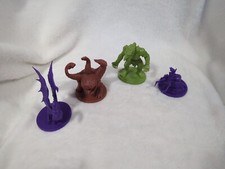 Misc Lot Of Dungeons And Dragons Figures 4 Mid Size 20 Smaller