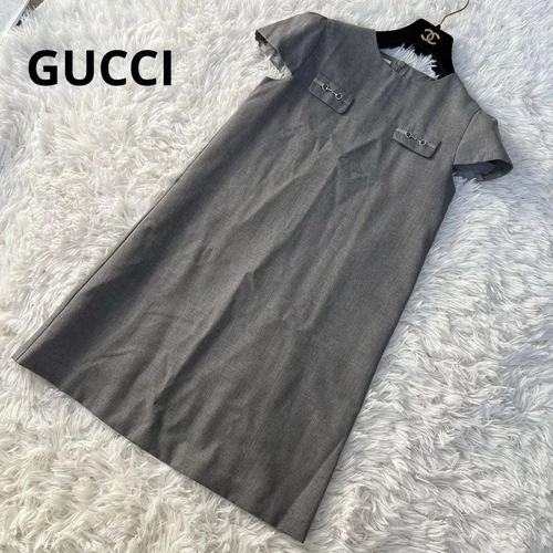 Abito GUCCI grigio a punta di cavallo 12 anni S equivalente manica corta buone condizioni