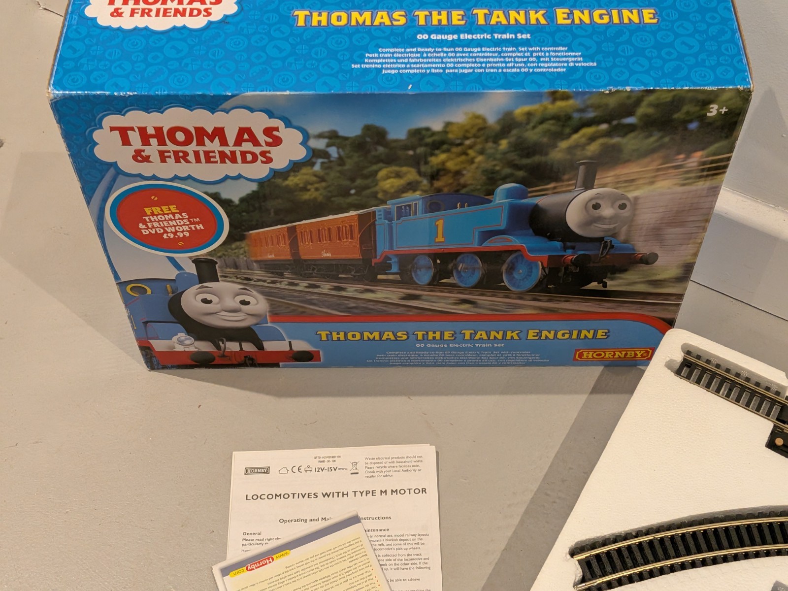 Resolution Tracker Hornby R9283 Thomas & Friends OO Gauge Analogue DC Starter Set Track ...
