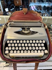 Royal Royalite Manual Portable Vintage Typewriter with Case thumbnail