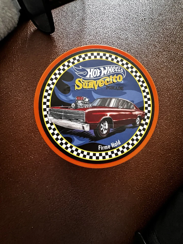 Pomada de sujeción Hot Wheels X Suavecito Bergamota Burnout Firme (fuerte) 4 oz. Foto 2 de 4