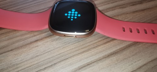 Fitbit Versa 4 Activity Tracker Watch Pink / Coral Great Condition - Picture 10 of 13