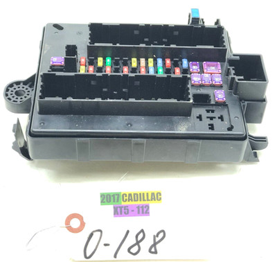 2017-2024 CADILLAC XT5 FUSE RELAY BOX JUNCTION BLOCK MODULE UNIT OEM.