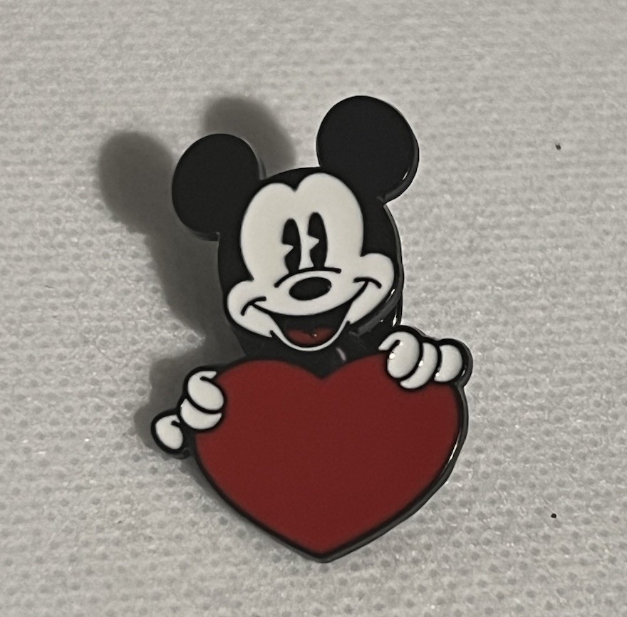 I Love Mickey Mouse Red Heart Smiling Disney Hat Lapel Classic Enamel Pin NEW