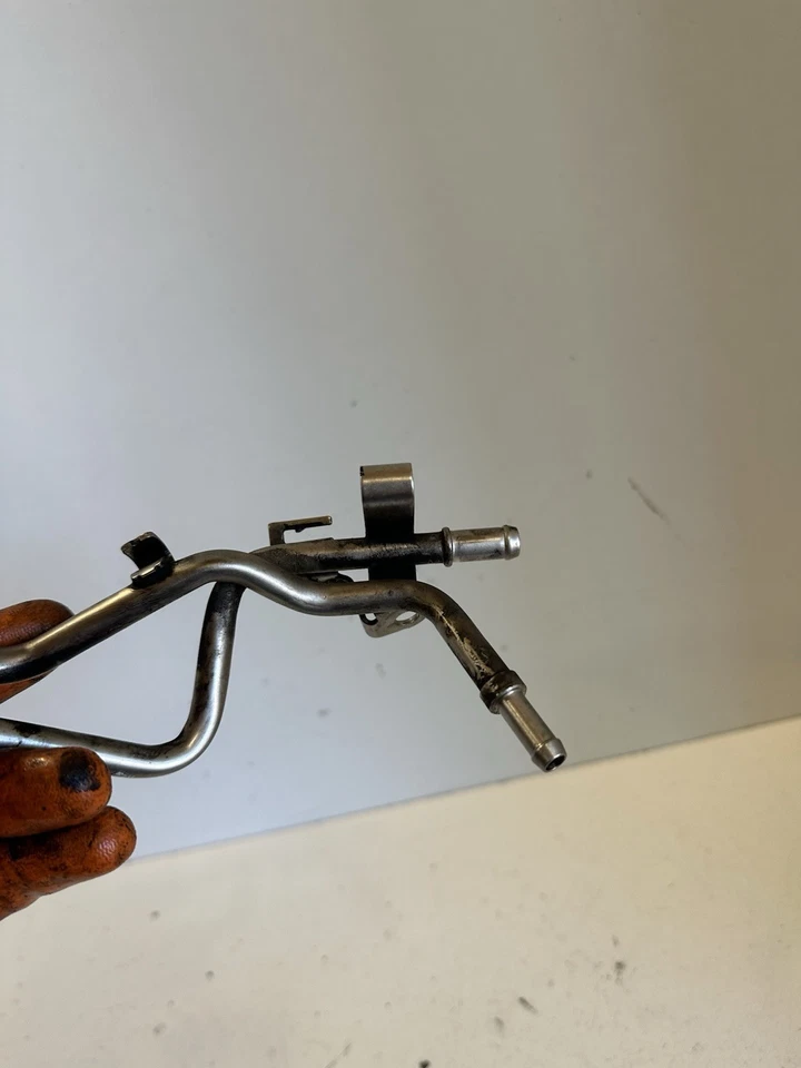 Jeep Compass Fuel Line Pipe a6510700132 Genuine 2.2 Crd 2011 - Image 3 of 4