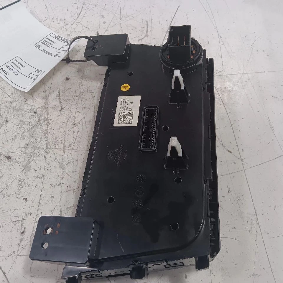 Interruptor de calefacción de control de temperatura sedán para Hyundai Elantra 17-18 Foto 2 de 4