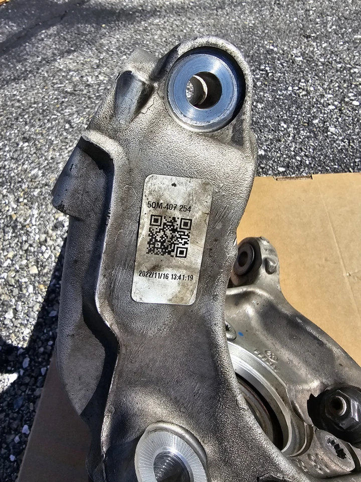 Volkswagen Tiguan 2018-2024 tracción delantera derecha eje nudillo y cubo de rueda genuino Foto 4 de 4