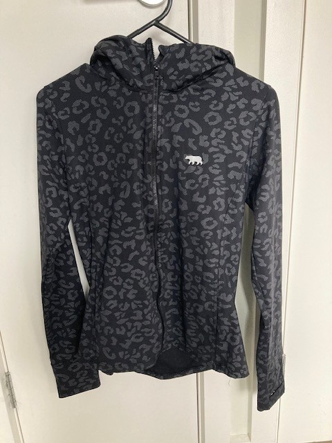 Running Bare Black Cheetah Print Top