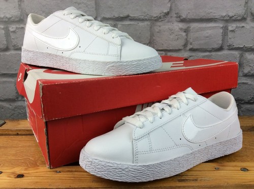 UK 4 EU 36.5 Nike Blazer Baja Zapatillas Blanco Negro Para Niños Damas RRP  £ 50 M | eBay