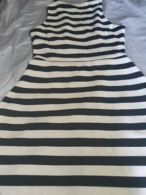 FRENCH CONNECTION B /W FIT/FLARE S/ 10 FULLZIP DRESS VGC.no iron.quality +