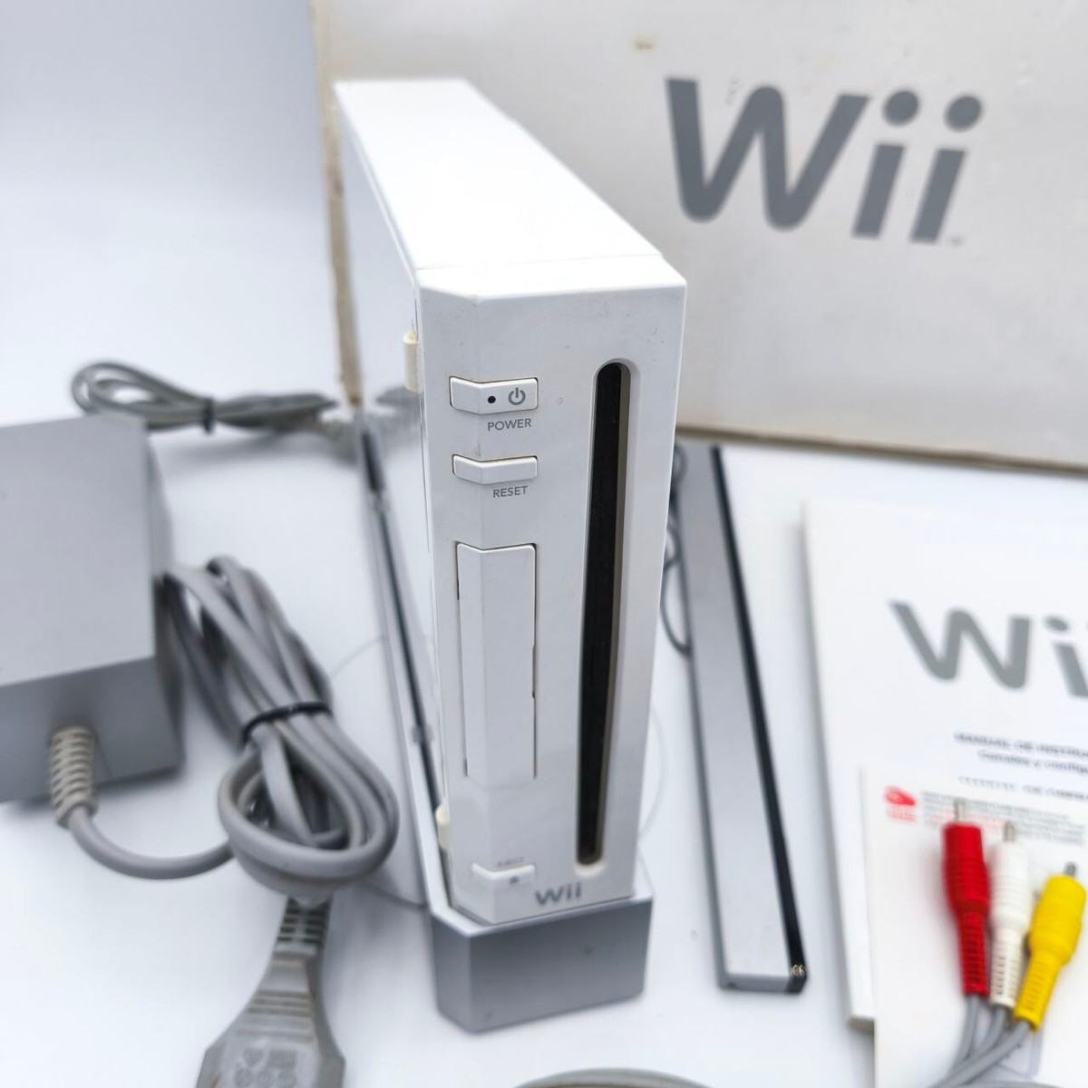 Nintendo Wii ホワイト ゲームと周辺機器 GUARANTEED - Nintendo Wii Console - 2 Sets AUTHENTIC