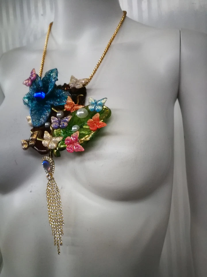 Joyería de Lujo Flor Collar Colgante Floral Orquídea Mariposa Cristal Dije Babero Foto 3 de 4
