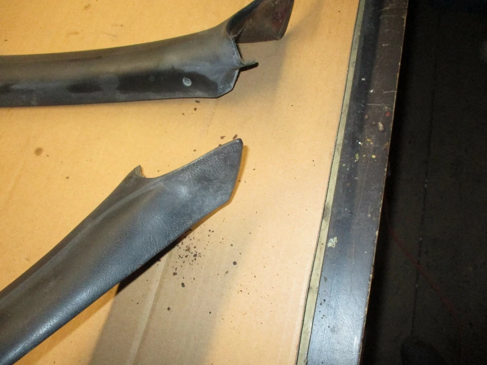 Chevrolet Buick GS GTO 1968 69 70 71 convertible moldura de poste de pilar   Foto 3 de 4