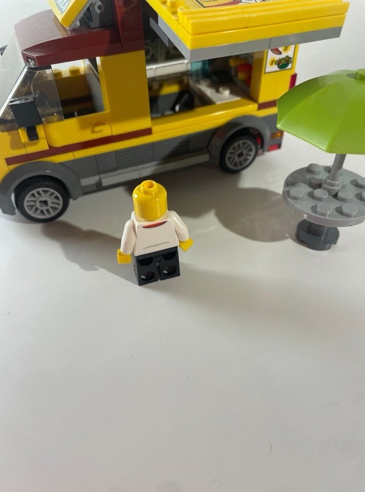 Lego City: Pizza Van (60150) Partially Complete No Instructions thumbnail 2