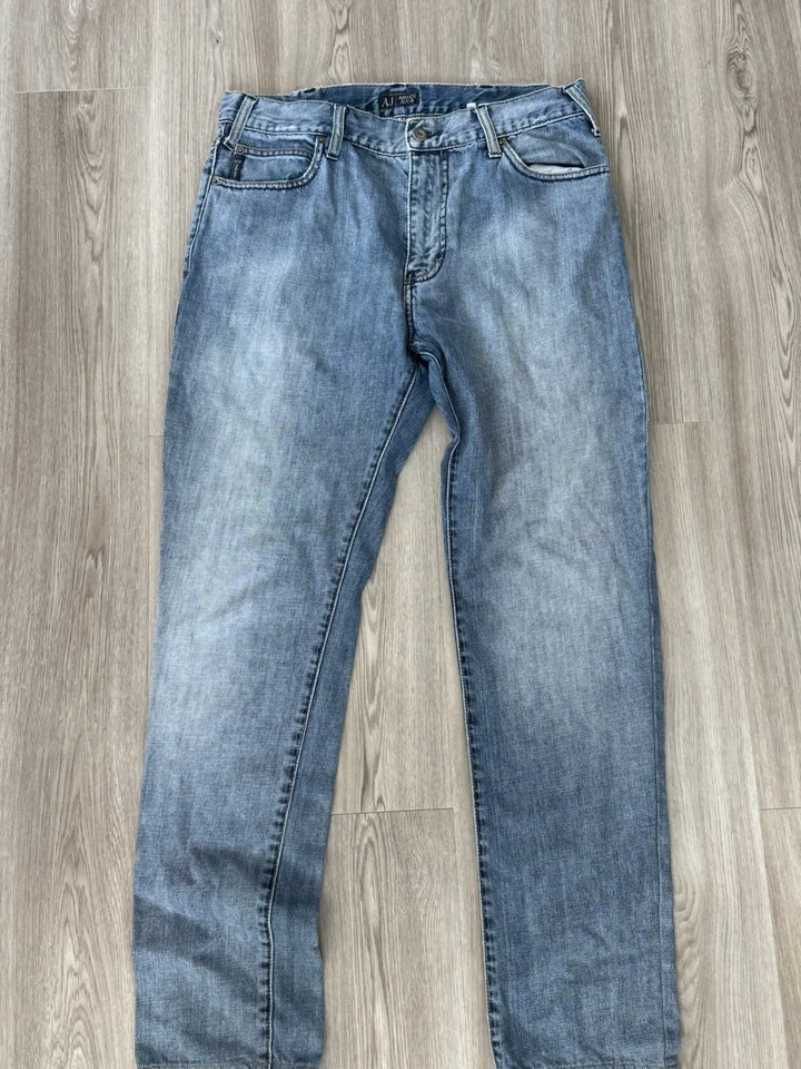 Jeans Armani para hombre talla 33 Foto 2 de 4