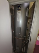 Electric Kingapan  Direct Unvented 300lt  Hot Water Cylinder 3 Years Old