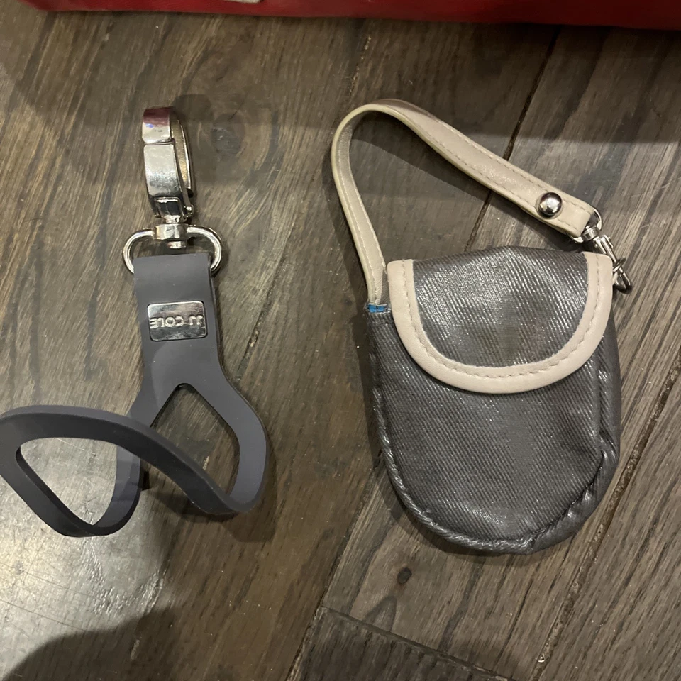 JJ Cole Collections Red Diaper Bag Tote w/ Accessories Shoulder Bag Set - Image 3 of 4