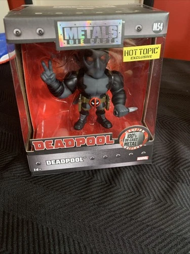 Die Cast Metals 4" Marvel Deadpool M54 Hot Topic Exclusive Black & Grey *New