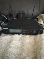 SHURE SLX4 RECEIVER AND SHURE SLX1 transmitter w/PS