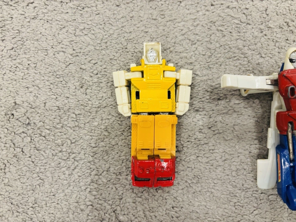 Tonka Gobots Lot of 12 Transforming Robot Mixed Figures Porsche Cy Kill - Image 2 of 4