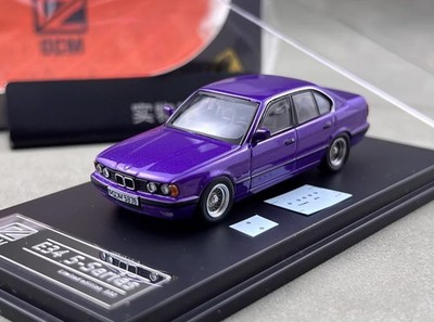 EY DCM 1:64 Purple E34 5-Series Sedan Classic Sports Model Diecast Display Car 
