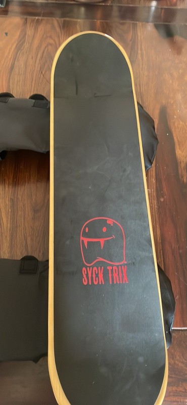 Syck Trix Skateboard Balance Board Practice Tricks Trick Training Cushions 30.5”