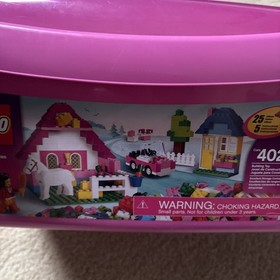 LEGO FRIENDS  # 5560 - PREOWNED MANUAL IN PINK TUB MAY/MAY NOT HAVE ALL PIECES