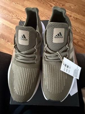 NEW Men s Adidas Swift Run 1.0, Size 10