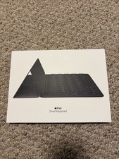 Apple Smart Keyboard Model A1829 for iPad 7/8/9, iPad Pro 10.5", iPad Air 3