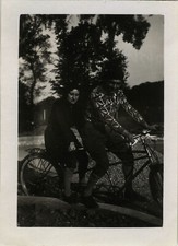PHOTO ANCIENNE - VINTAGE SNAPSHOT - VÉLO TANDEM BICYCLETTE COUPLE - BIKE