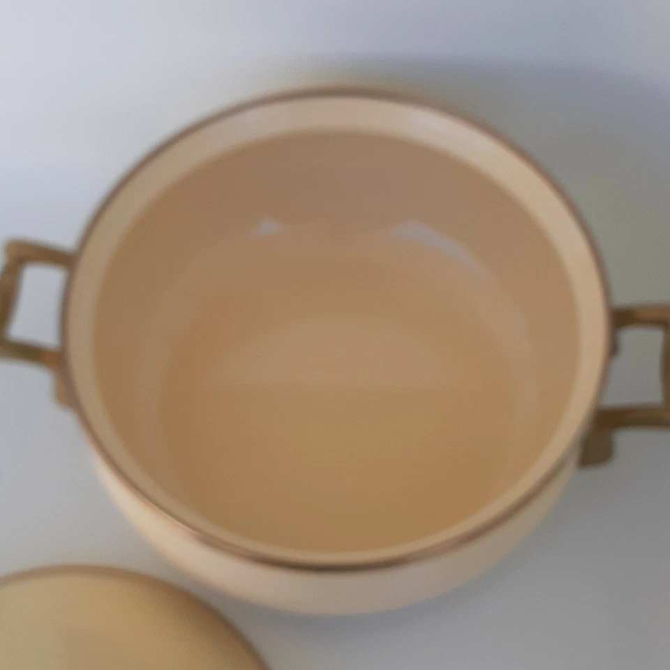 Bon Chef Enamel Pot 3 Qt. with Handles Vintage Never Used Serving Ivory Lid - Image 3 of 4