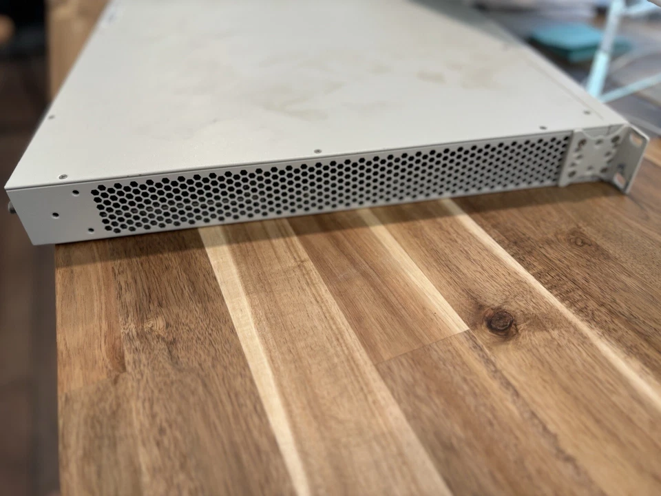 Alcatel Lucent OS6450-P48 48x PoE+ RJ45 2x SFP+ Gigabit Switch with SFP Uplink - Image 4 of 4