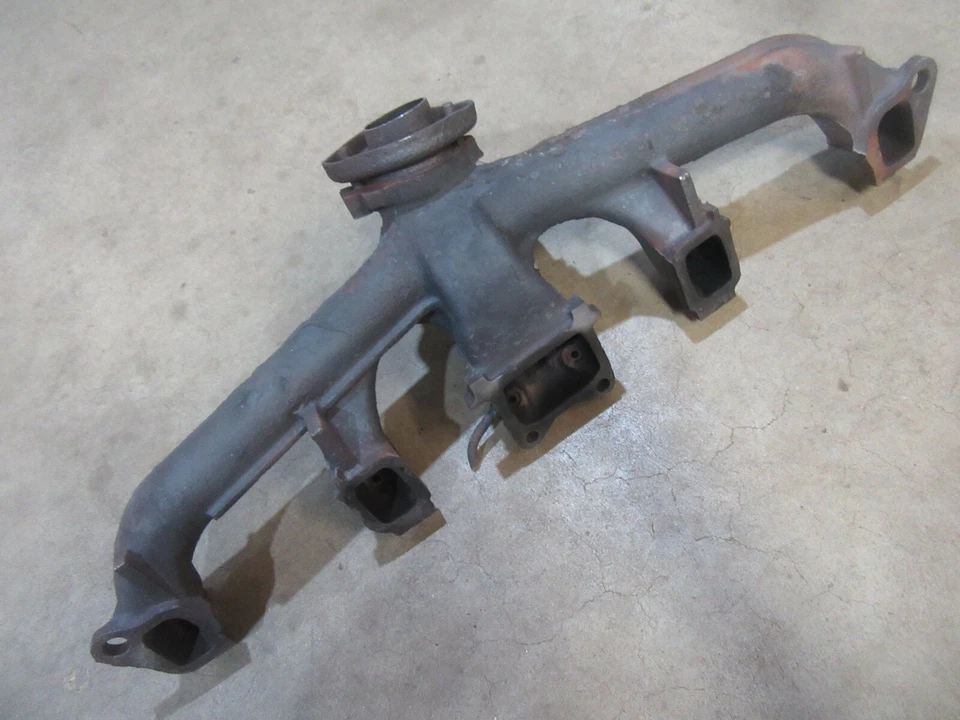 Camión Jeep J 10 1982 motor de seis cilindros colector de escape hierro fundido Foto 3 de 4