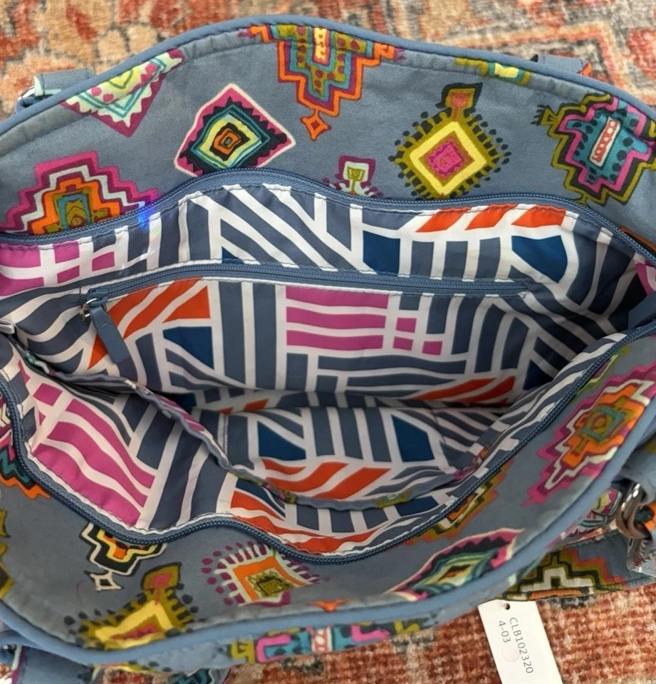 Сумка с короткими ручками Vera Bradley Hadley East West раскрашенные медальоны многоцветная стеганая - Изображение 3 из 4